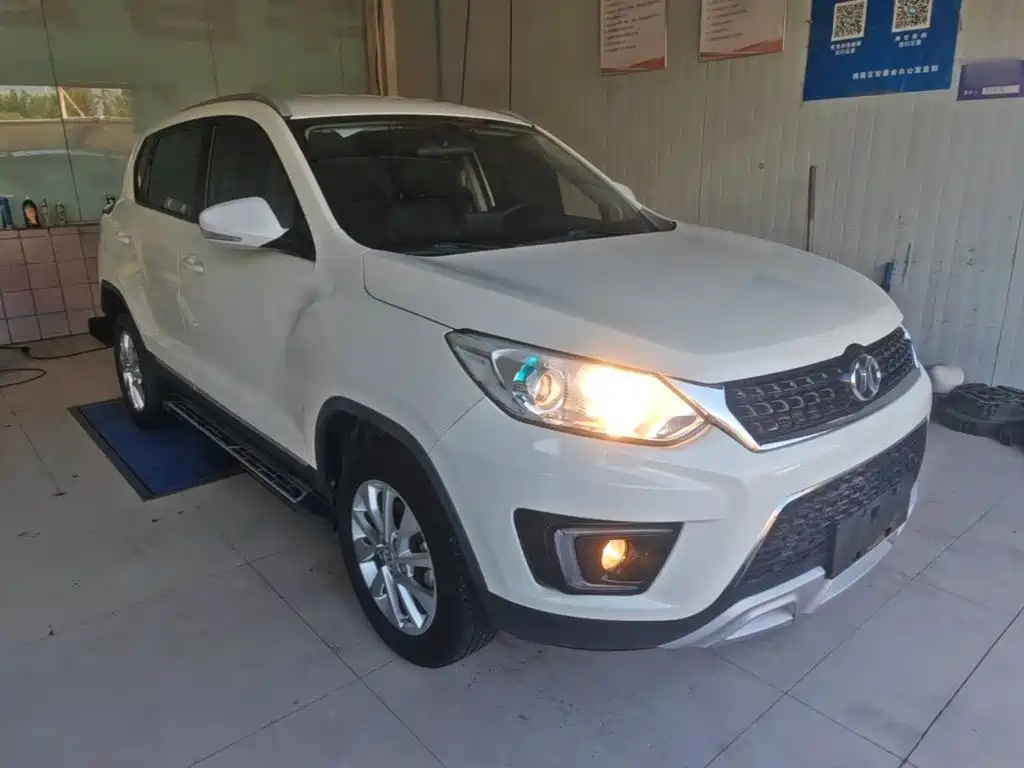 BAIC Senova X35 — миниатюра 4