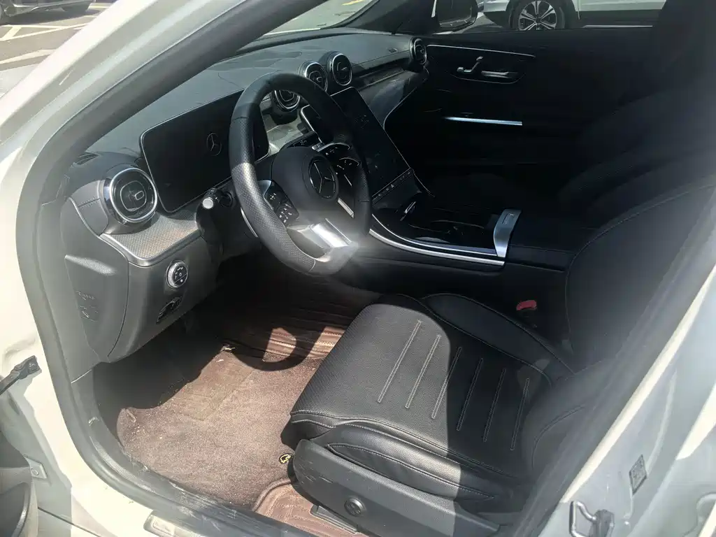 Mercedes-Benz C-Class — миниатюра 5