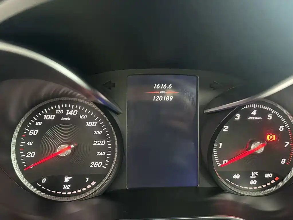 Mercedes-Benz GLC — миниатюра 14