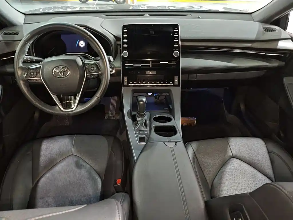 Toyota Avalon — миниатюра 10