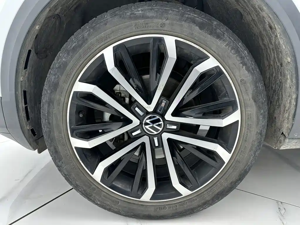 Volkswagen T-Roc — миниатюра 12