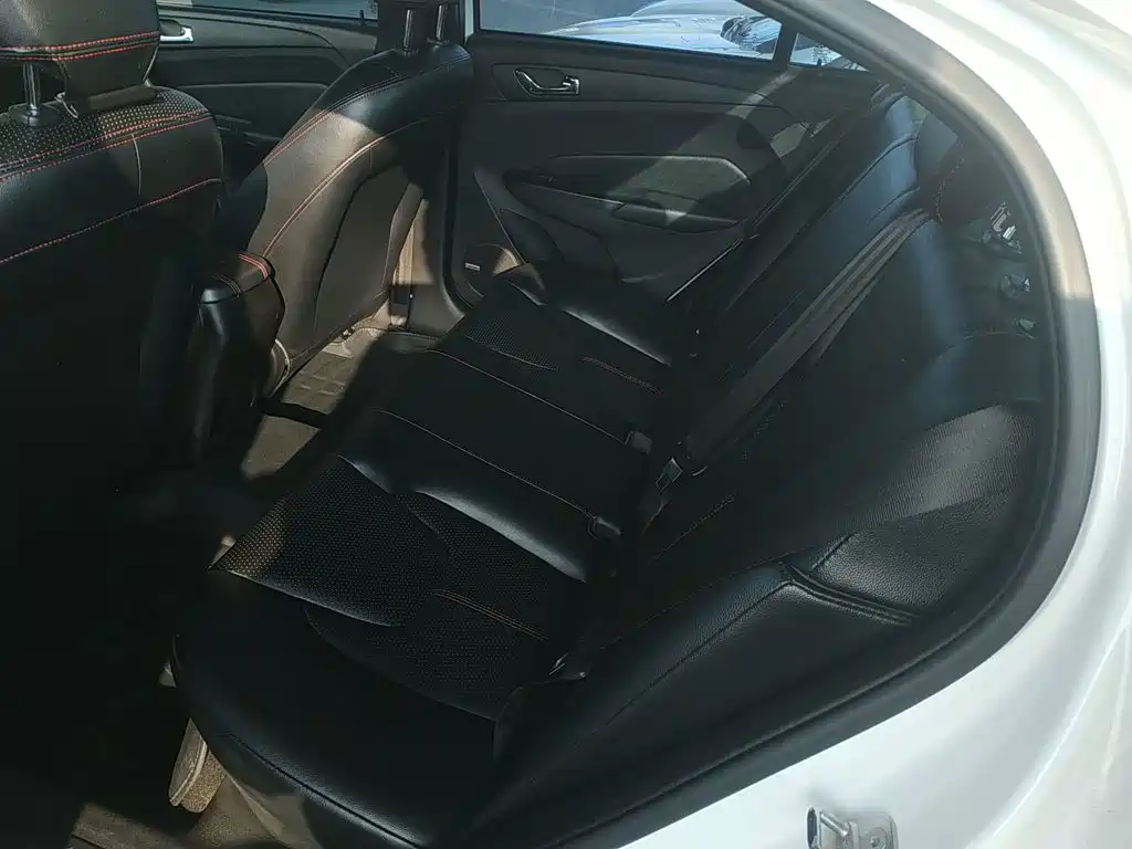 Chery Arrizo 5 — миниатюра 17