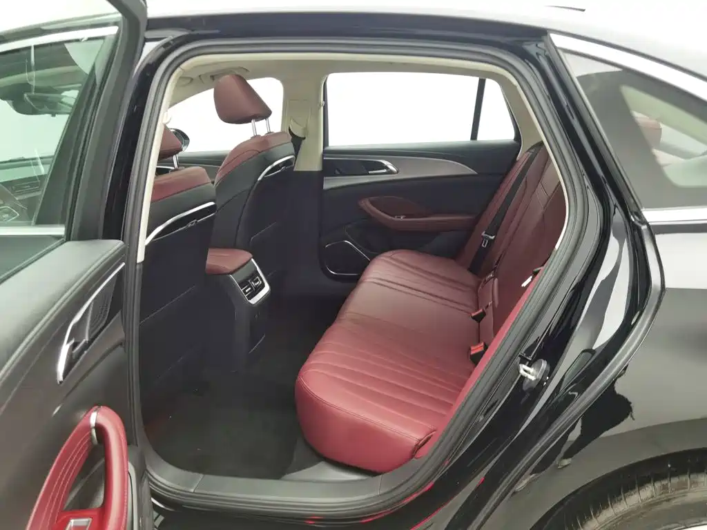 Hongqi Hongqi H5 — миниатюра 15