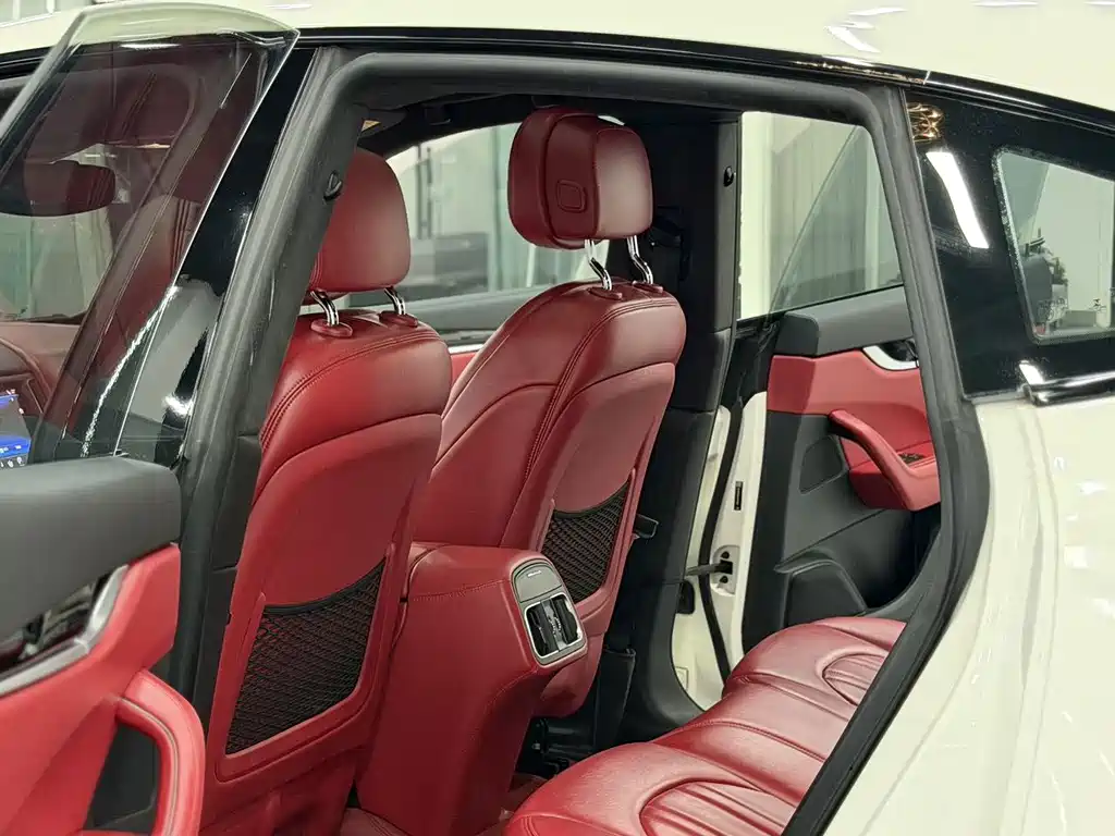 Maserati Levante — миниатюра 8