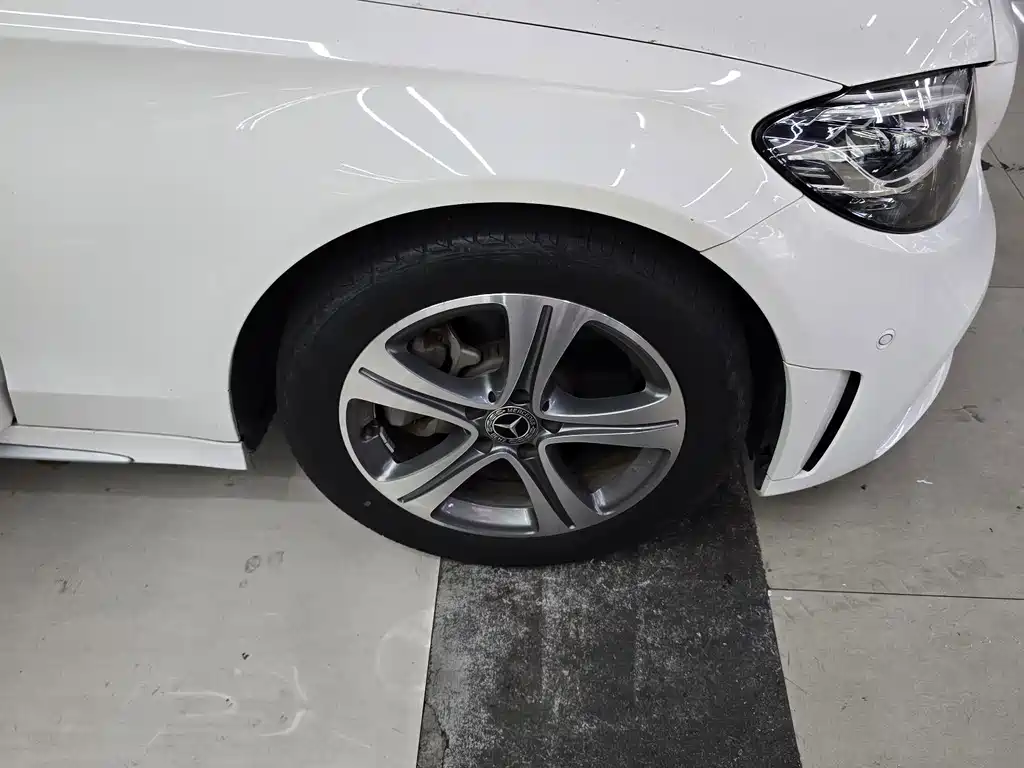 Mercedes-Benz C-Class — миниатюра 4
