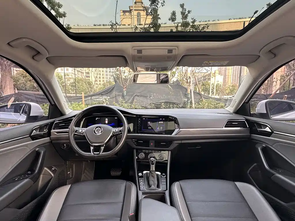 Volkswagen Sagitar — миниатюра 3