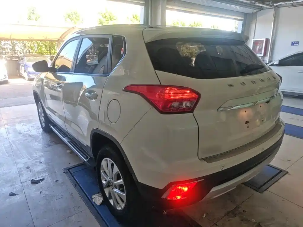 BAIC Senova X35 — миниатюра 5