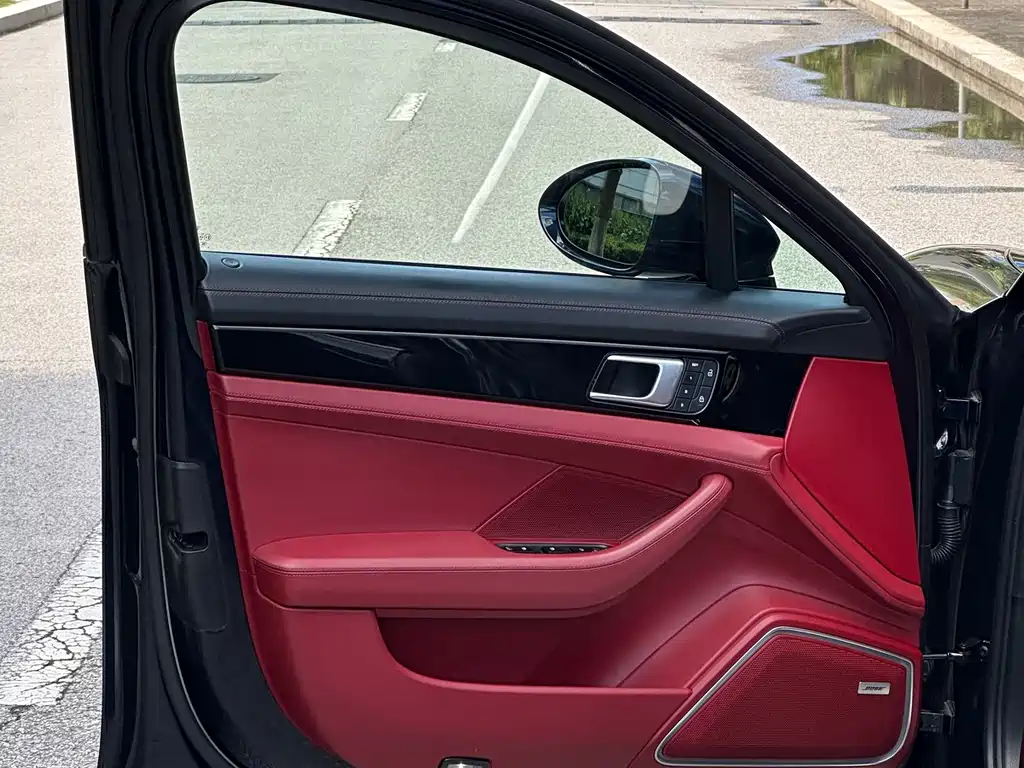 Porsche Panamera — миниатюра 25