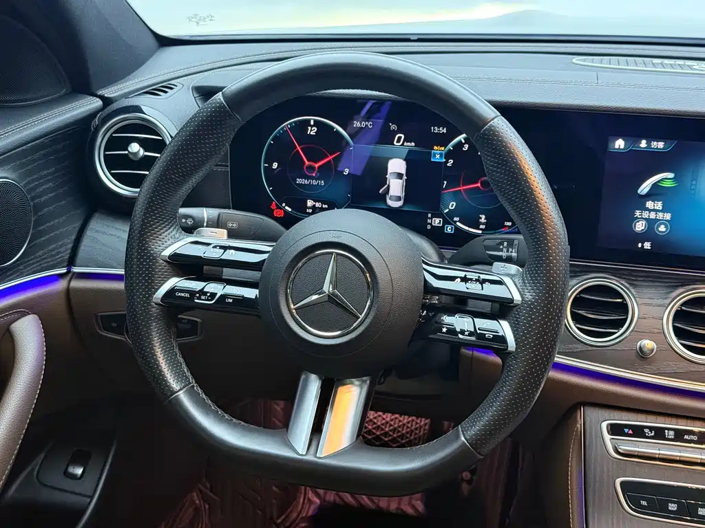Mercedes-Benz E-Class — миниатюра 14
