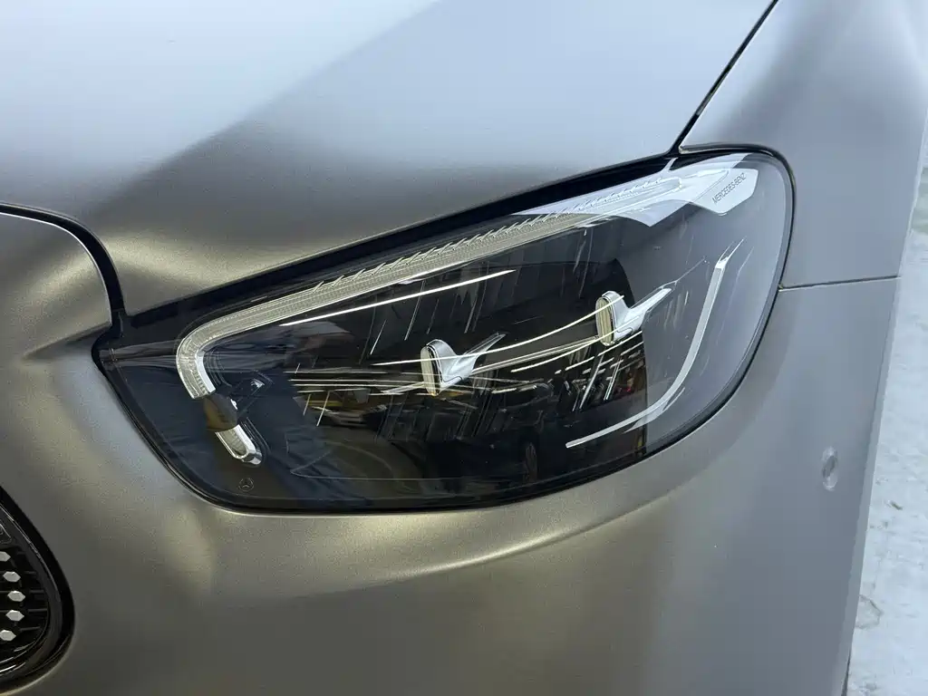 Mercedes-Benz E-Class — миниатюра 20