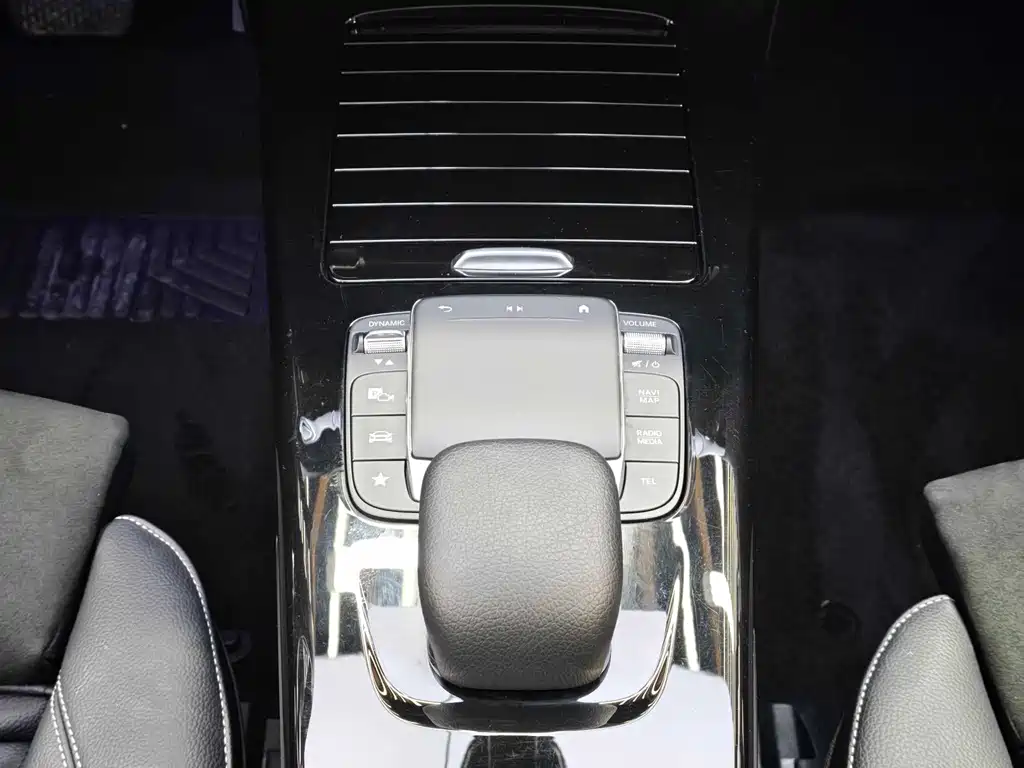Mercedes-Benz A-Class — миниатюра 11
