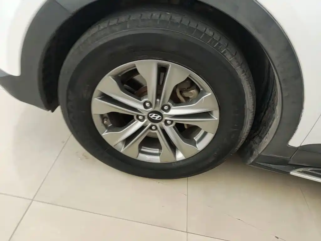 Hyundai Santa Fe — миниатюра 23