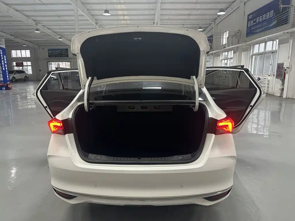 Buick Verano — миниатюра 15