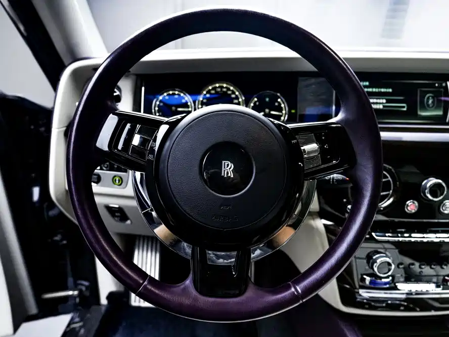 Rolls-Royce Phantom 6.7T Long Wheelbase Edition, фото 12