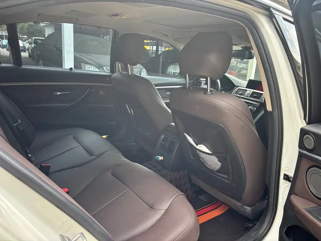 BMW 3 Series — миниатюра 10