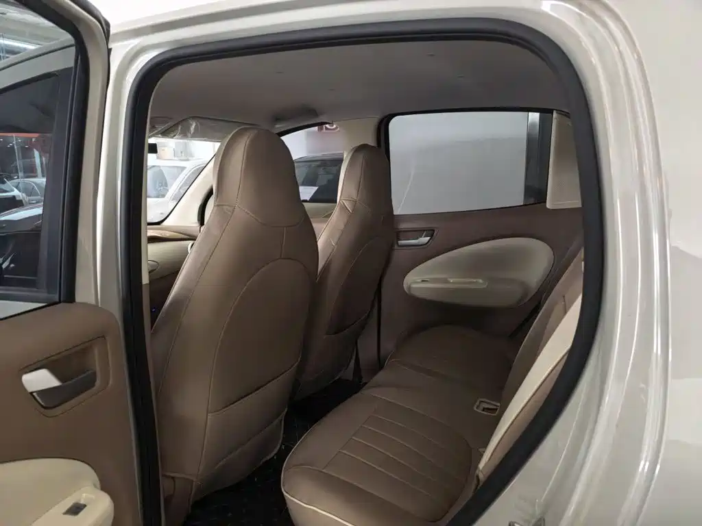 Wuling MINIEV — миниатюра 14