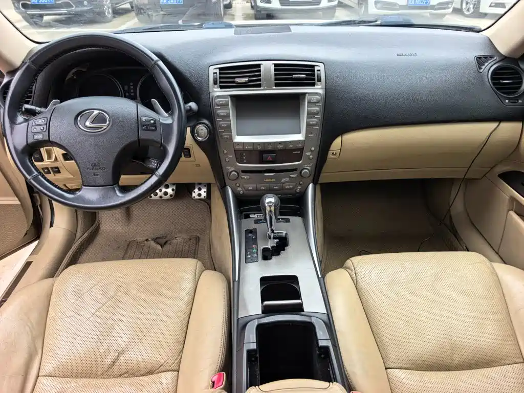 Lexus IS — миниатюра 10