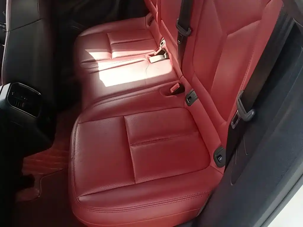 Porsche Macan — миниатюра 17