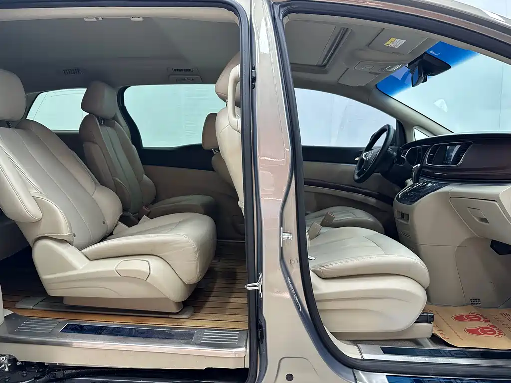 Buick GL8 — миниатюра 5