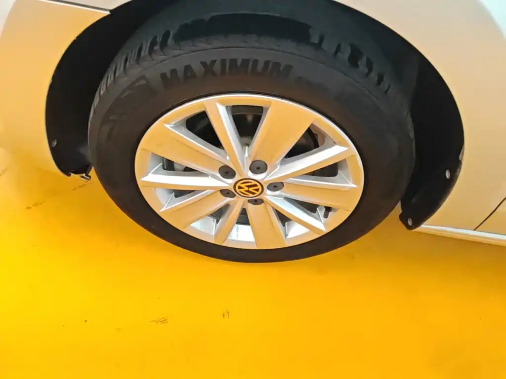 Volkswagen Jetta — миниатюра 23