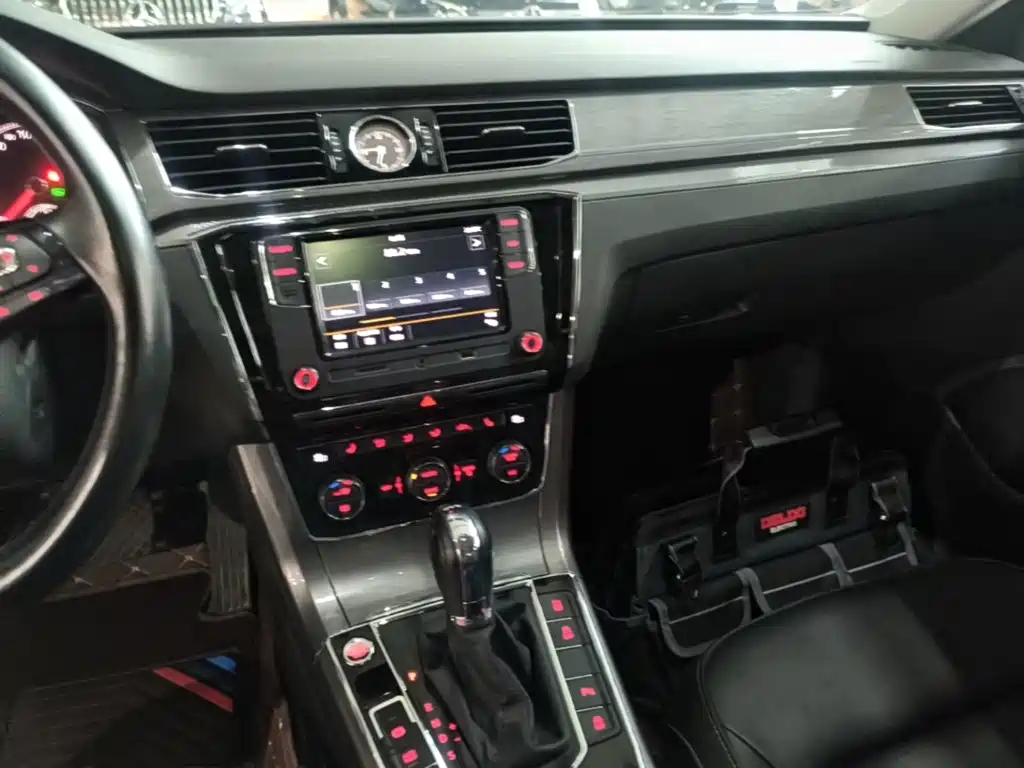 Volkswagen Passat — миниатюра 13