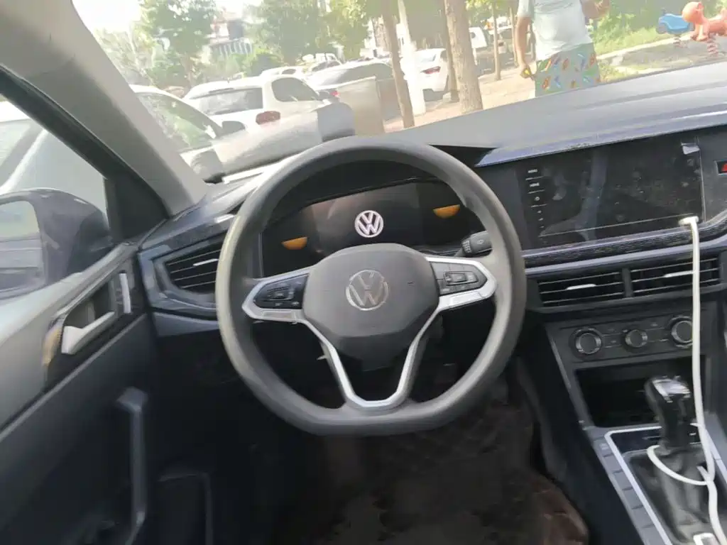 Volkswagen Lavida — миниатюра 6
