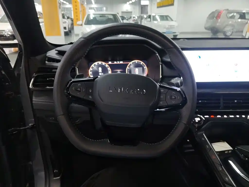 Lynk & Co 06 — миниатюра 11