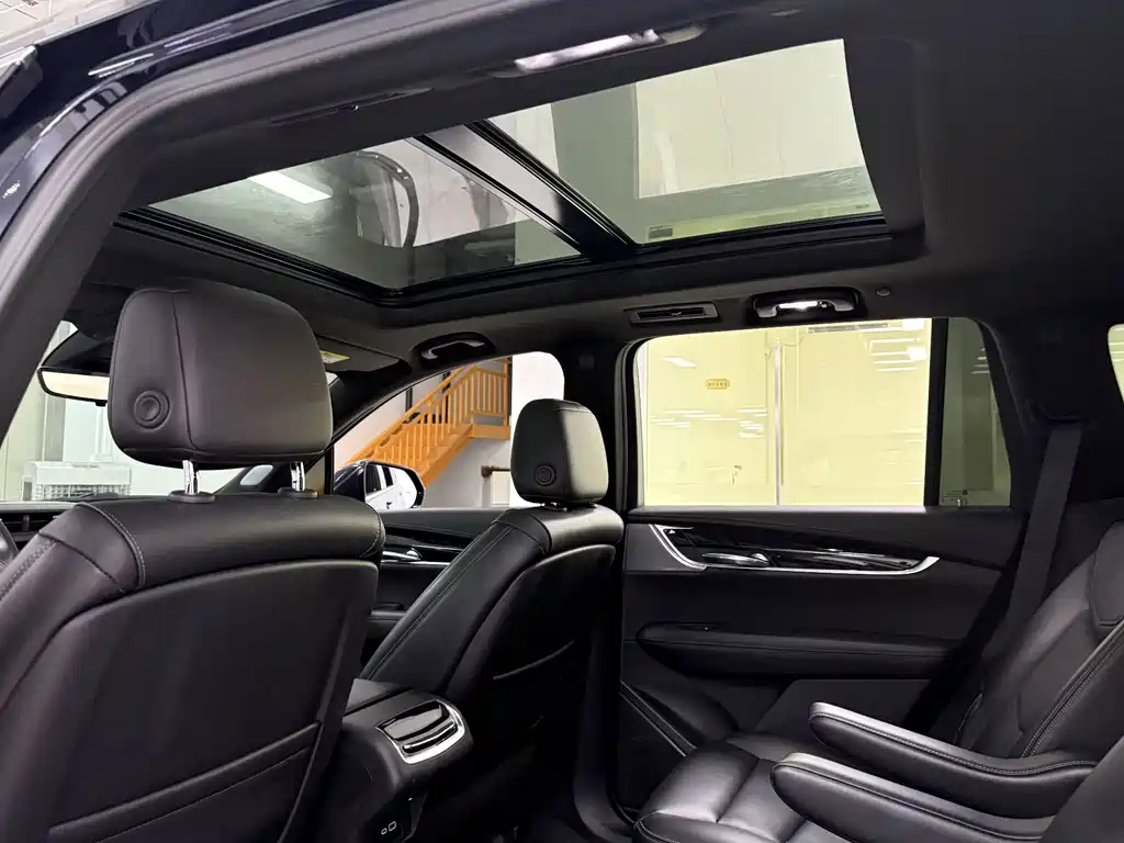 Cadillac XT6 — миниатюра 14