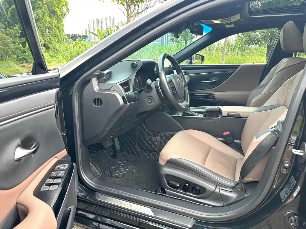 Lexus ES — миниатюра 7