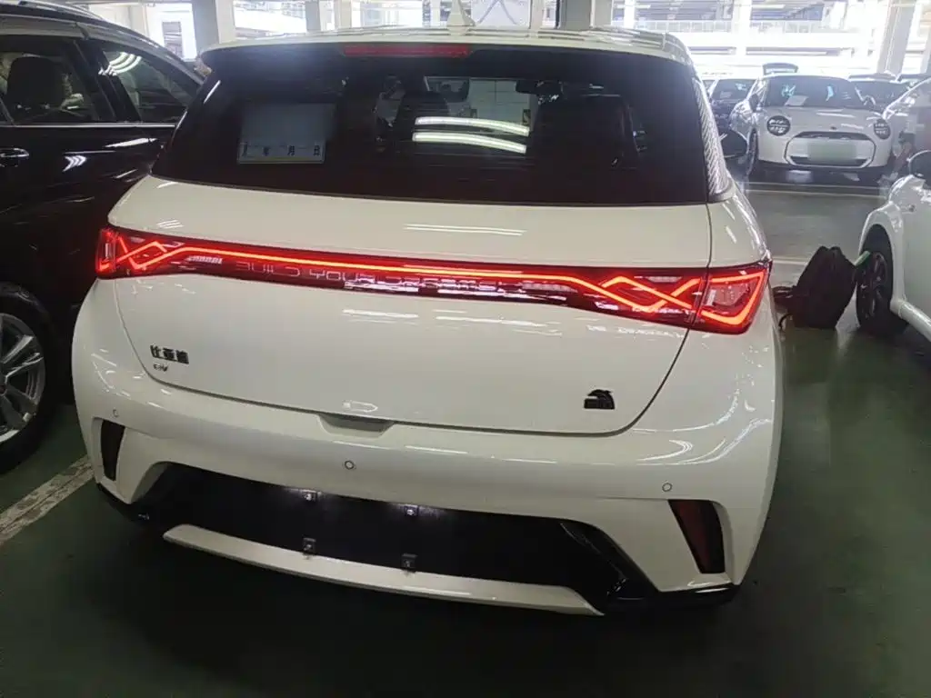 BYD Dolphin — миниатюра 6