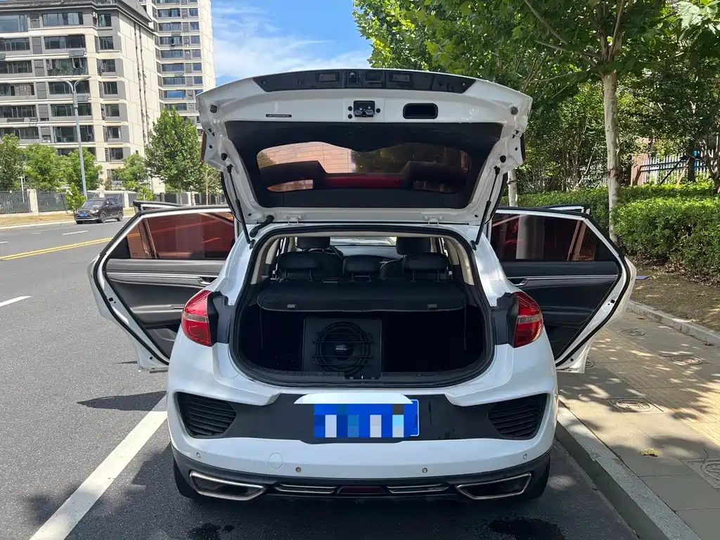 Geely Emgrand GS — миниатюра 7