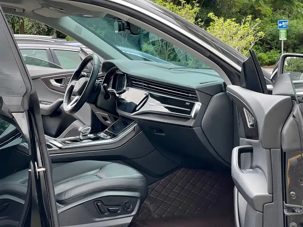 Audi Q8 — миниатюра 12
