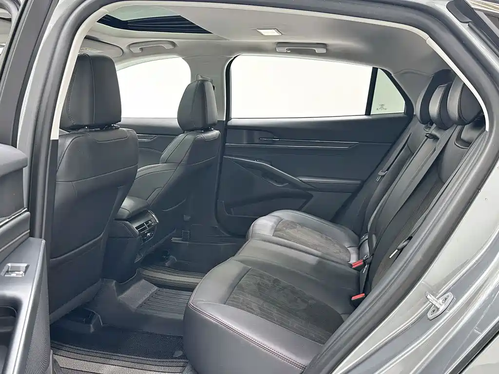 Ford Mondeo — миниатюра 9