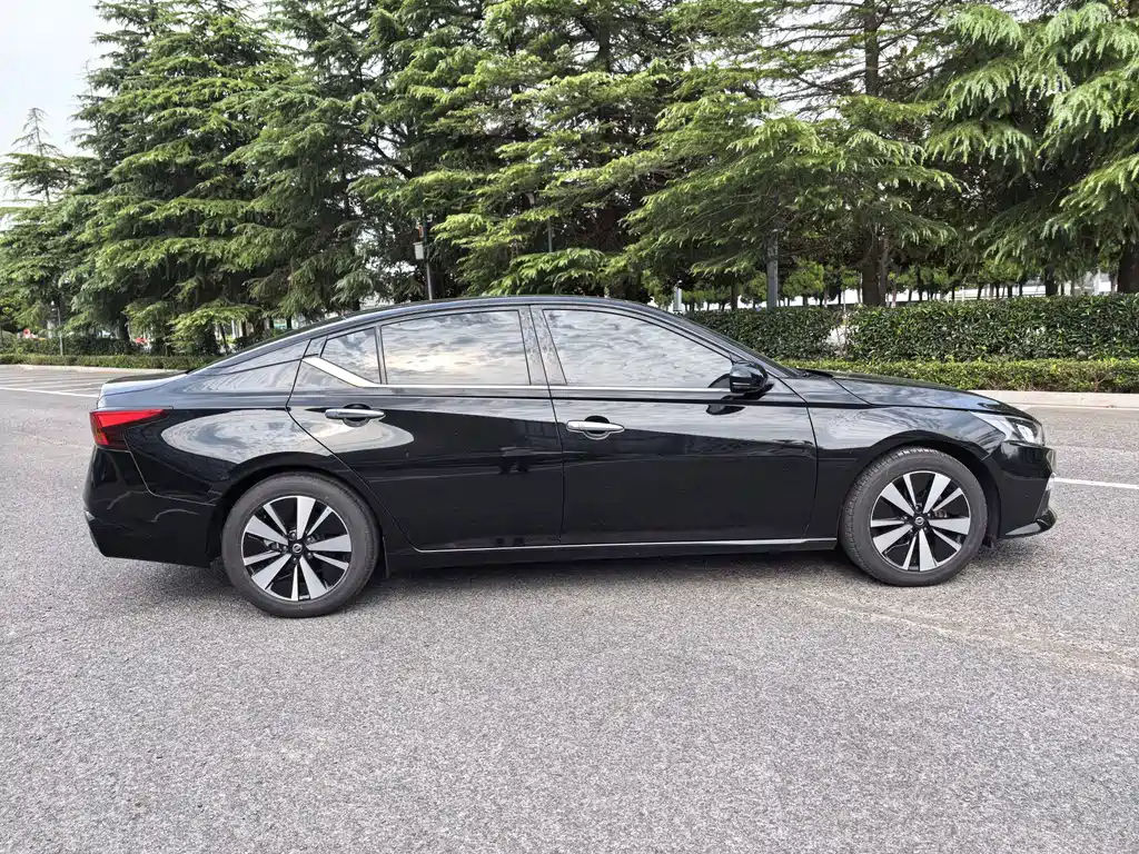 Nissan Teana — миниатюра 7