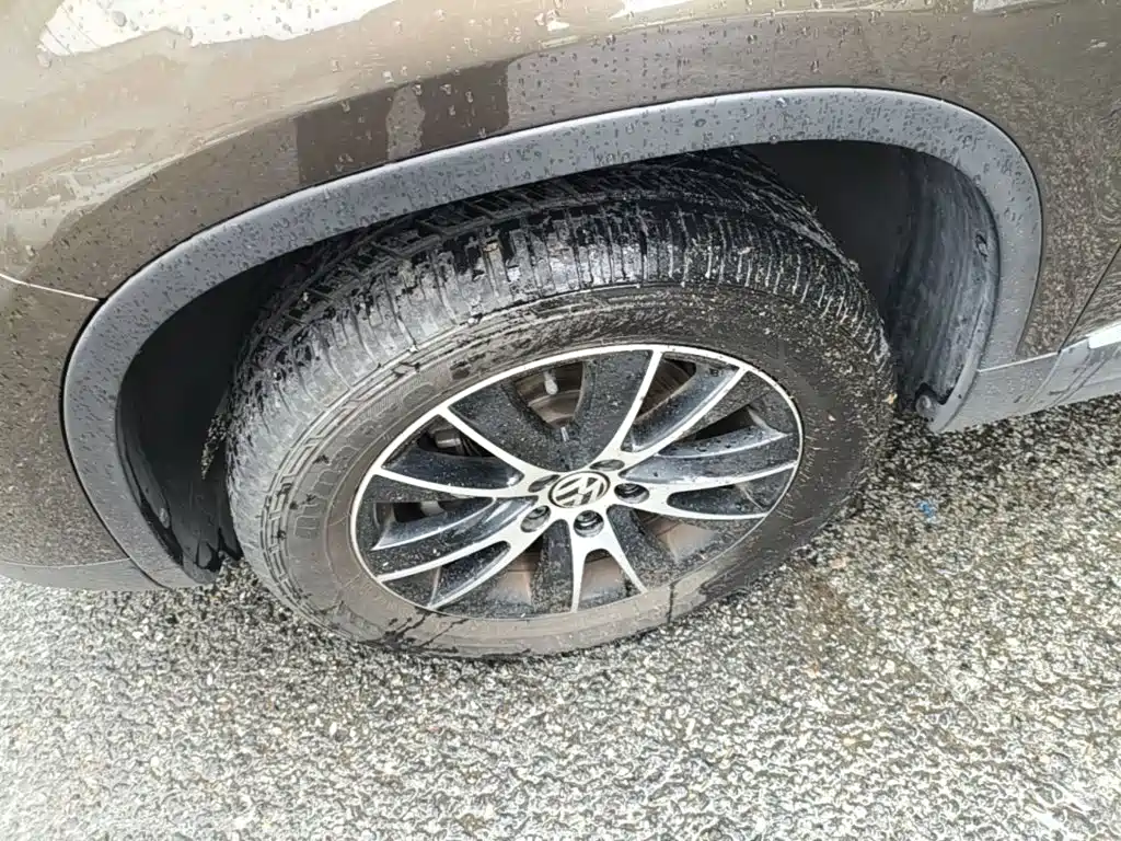 Volkswagen Tiguan — миниатюра 23