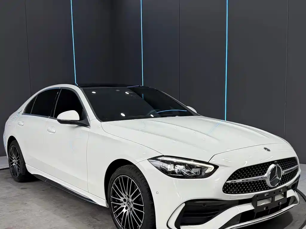 Mercedes-Benz C-Class — миниатюра 3