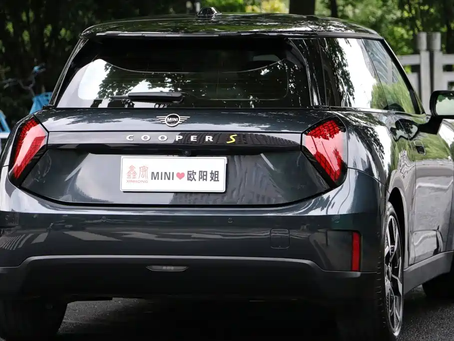 MINI MINI COOPER EV — миниатюра 4