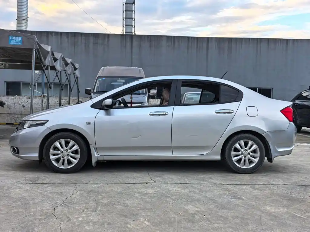 Honda City Classic — миниатюра 7