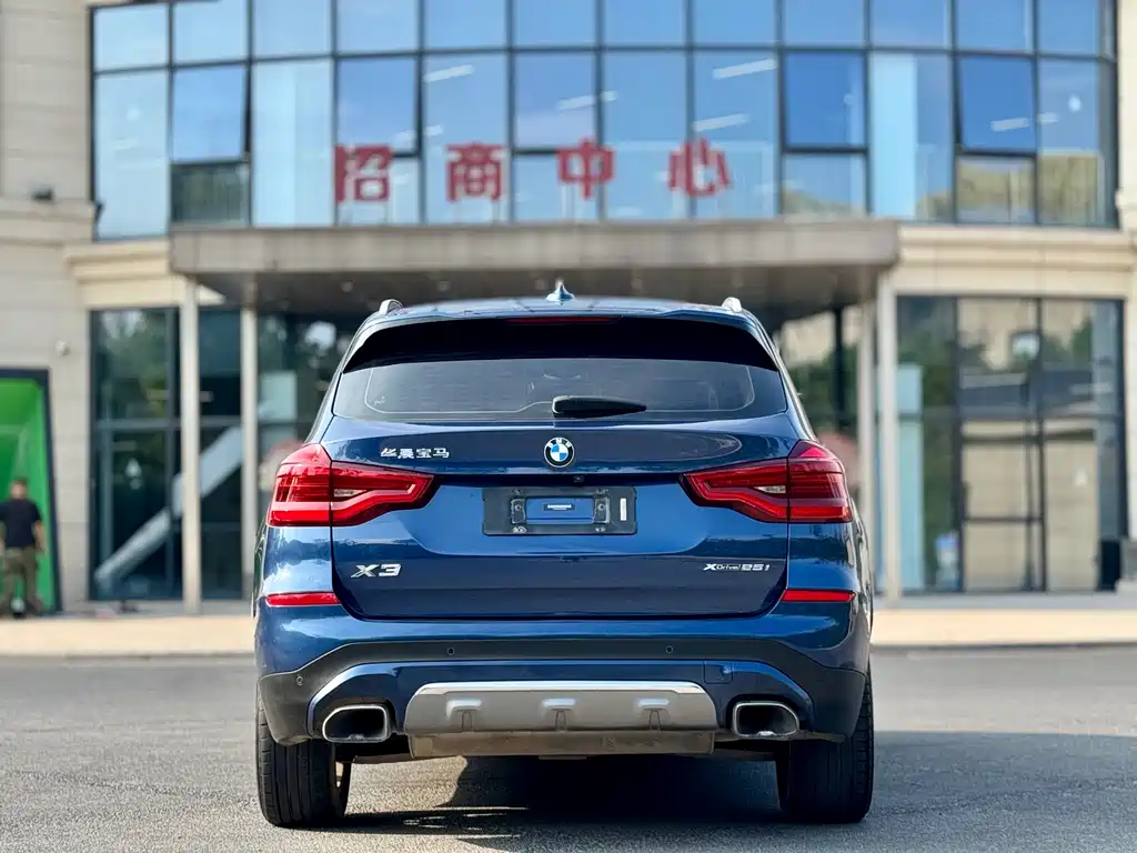 BMW X3 — миниатюра 8
