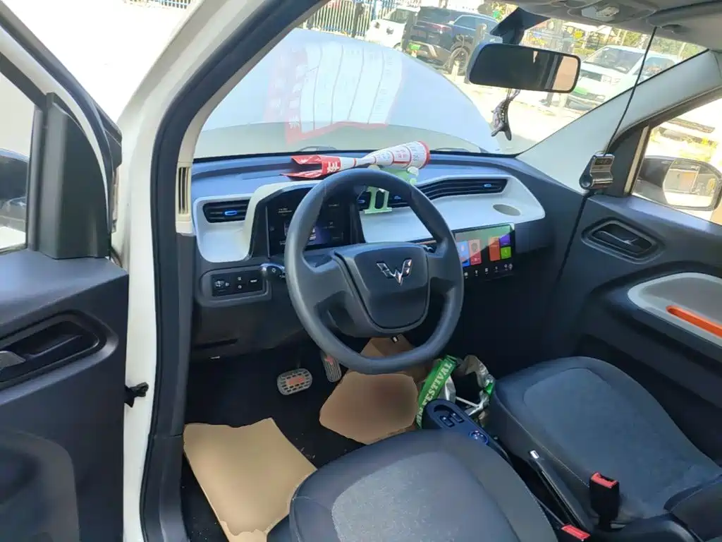 Wuling MINIEV — миниатюра 11