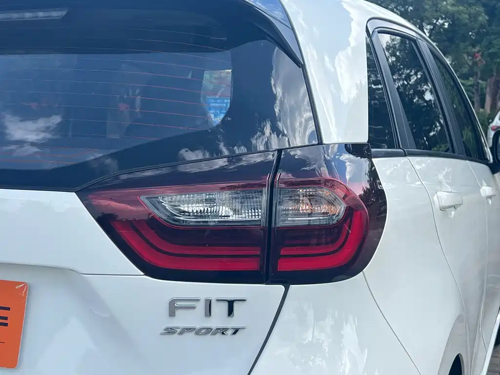 Honda Fit — миниатюра 18