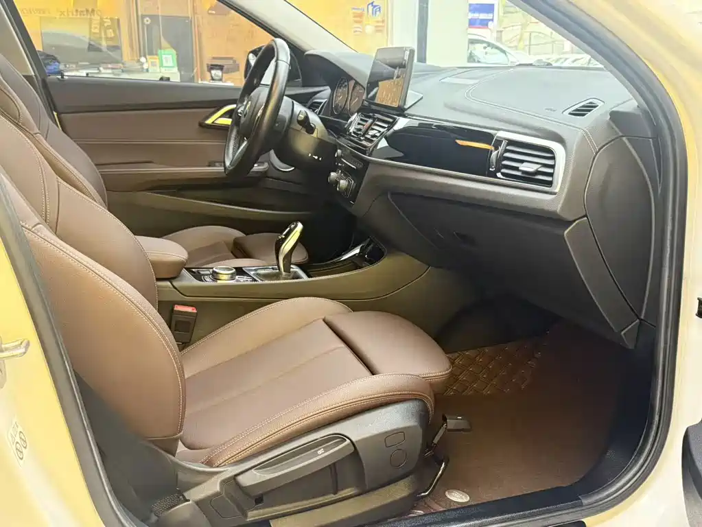 BMW 1 Series — миниатюра 18