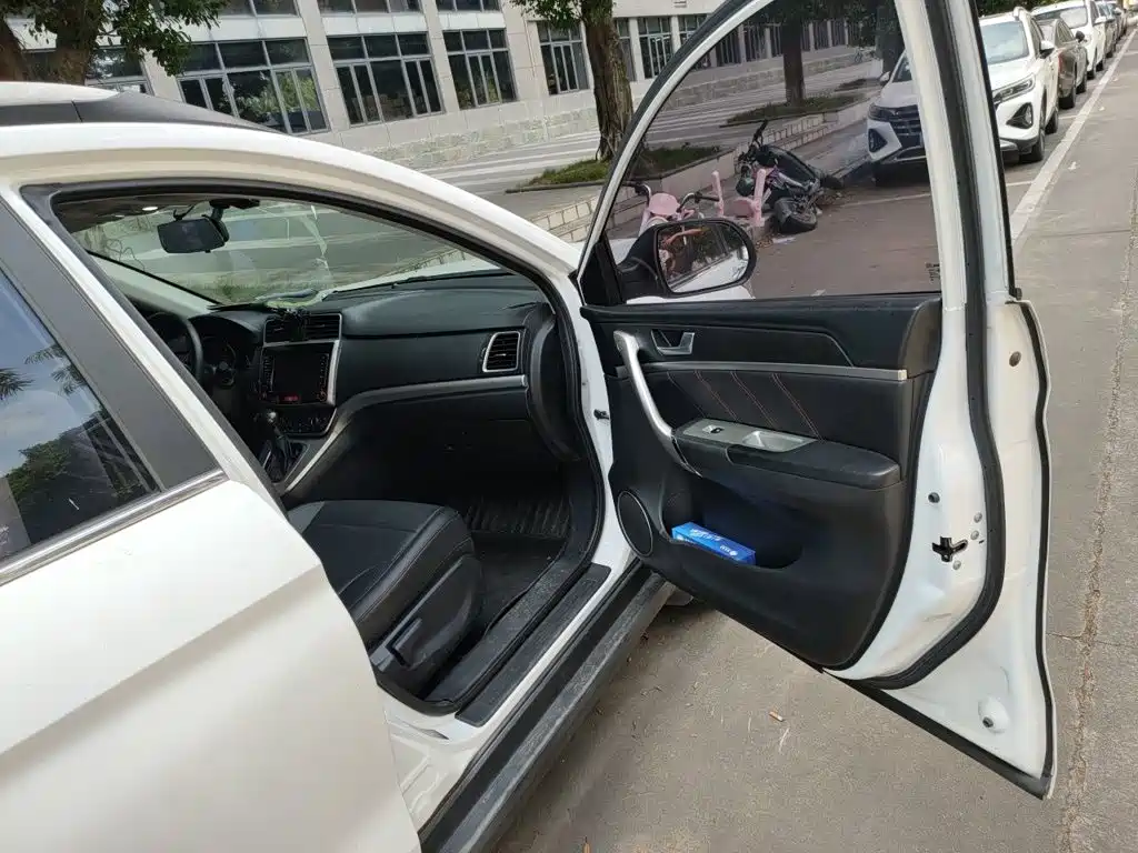 Haval M6 — миниатюра 19