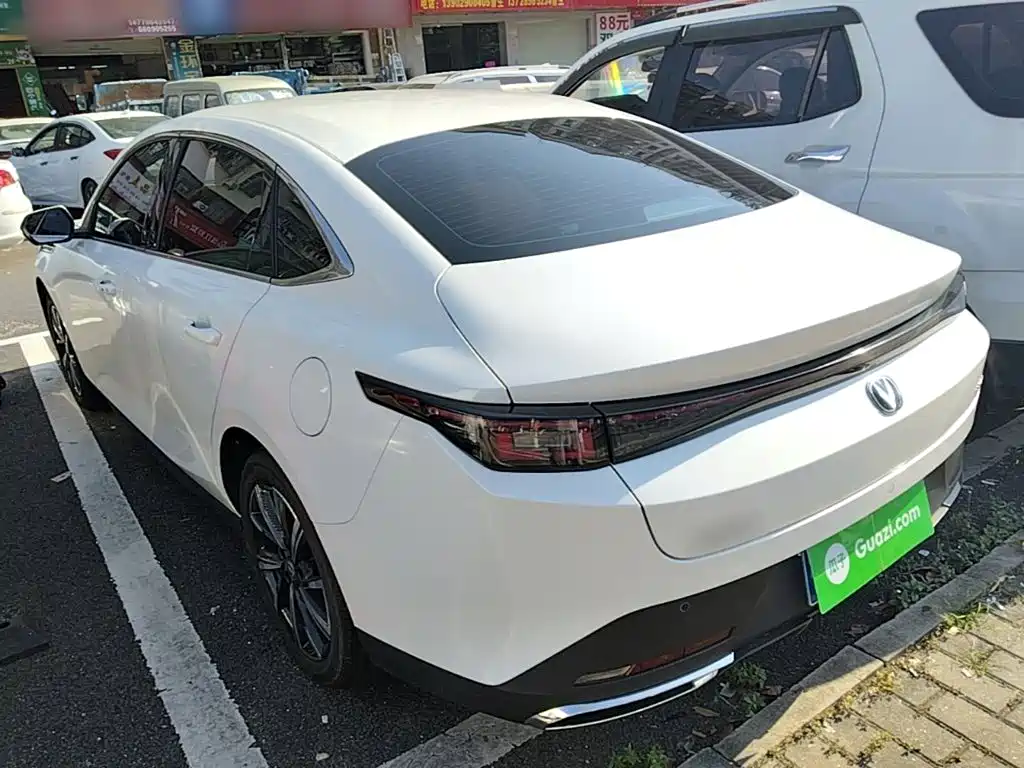 Changan Eado — миниатюра 5