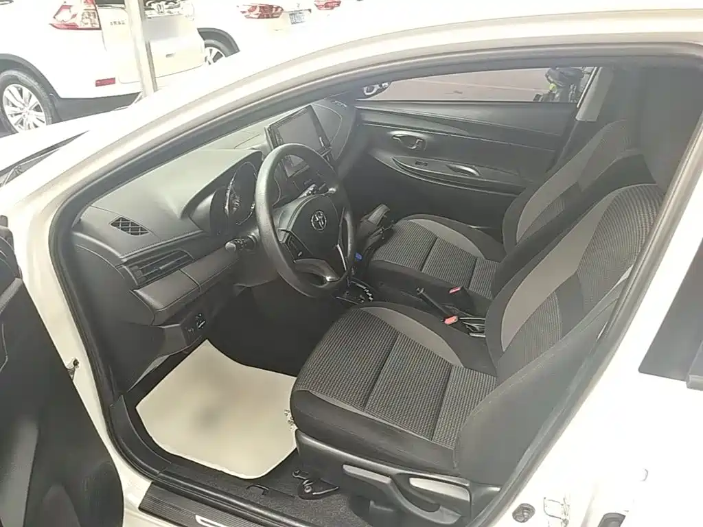 Toyota Vios FS — миниатюра 16