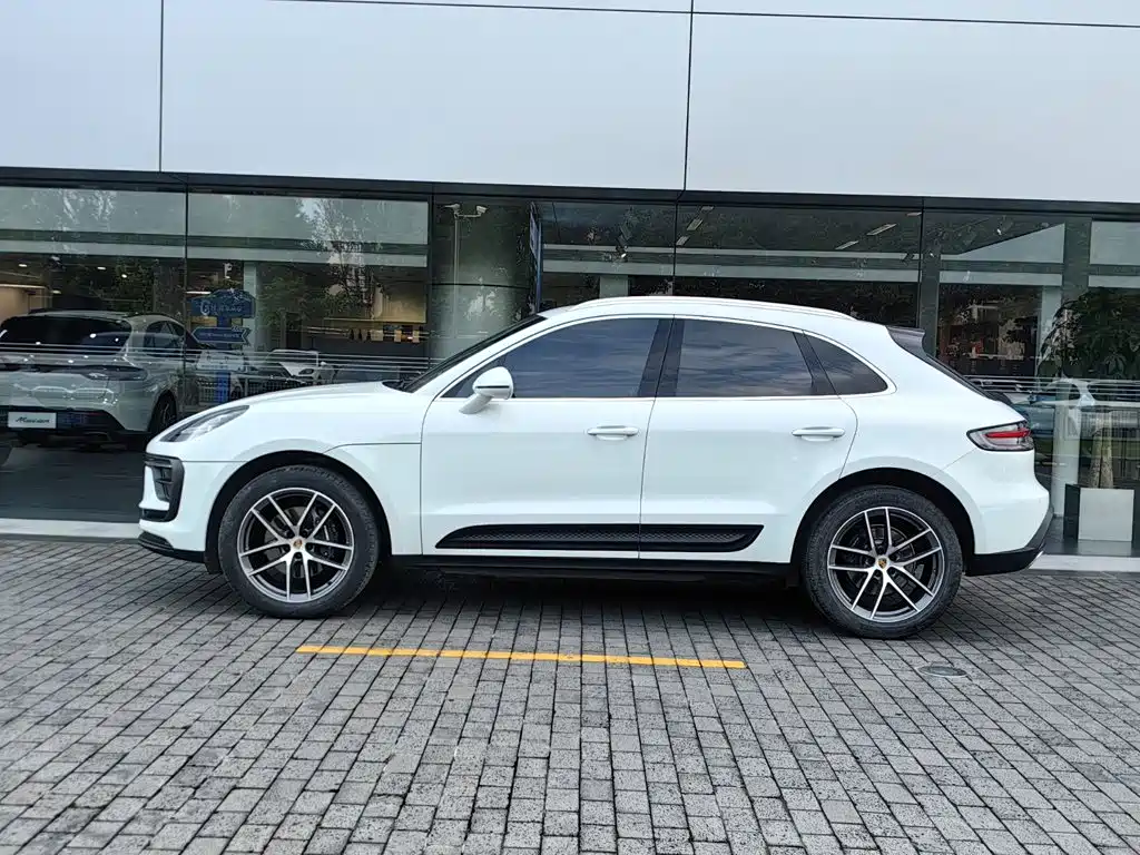 Porsche Macan — миниатюра 2