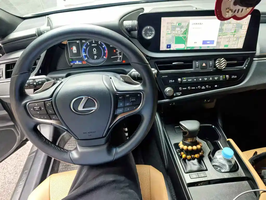Lexus ES — миниатюра 6