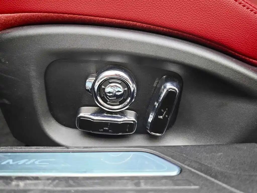 Jaguar XEL — миниатюра 10