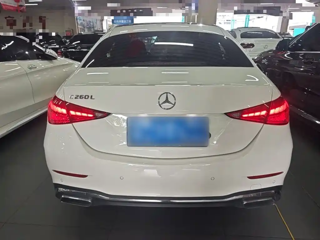 Mercedes-Benz C-Class — миниатюра 6