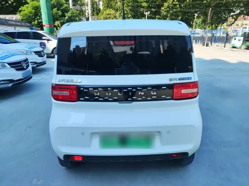 Wuling MINIEV — миниатюра 6